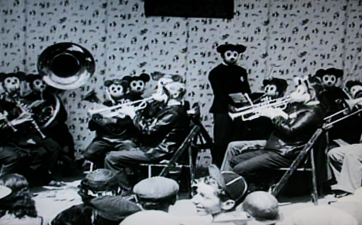 Prague Improvisation Orchestra & Susanna Gartmayer & TimPerkis | concert
