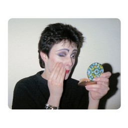 Simon Barker aka Six, Siouxsie – St James Hotel – Make-up Red